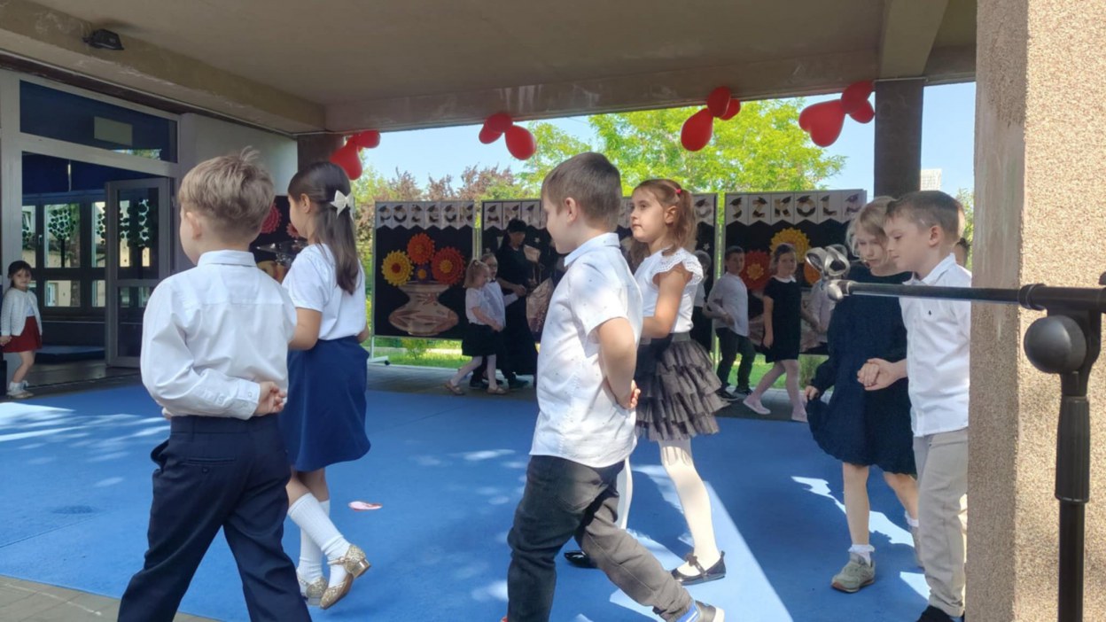 Pożegnanie dzieci odchodzących do szkoły: Czerwiec 2025 - Zdjęcie 65