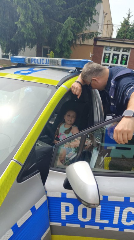 Spotkanie z funkcjonariuszem policji- Bezpieczne Wakacje 2025 - Zdjęcie 11