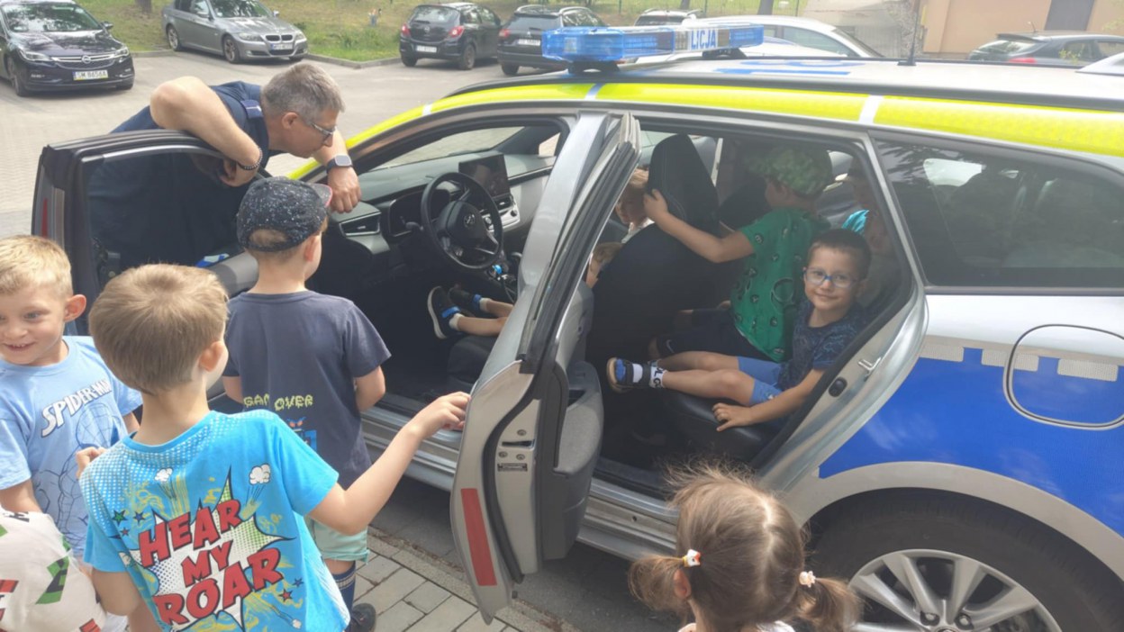 Spotkanie z funkcjonariuszem policji- Bezpieczne Wakacje 2025 - Zdjęcie 48