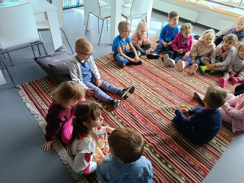 Sówki: Wyjście do biblioteki - Zdjęcie 2