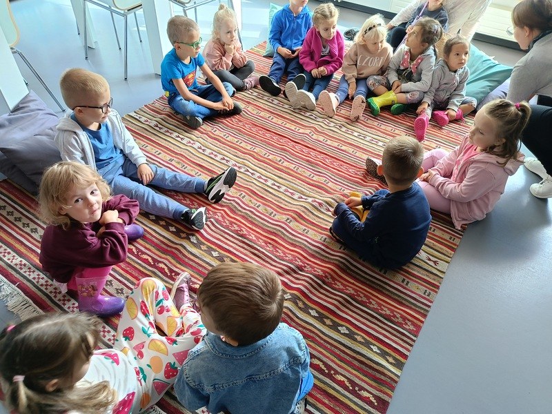 Sówki: Wyjście do biblioteki - Zdjęcie 3