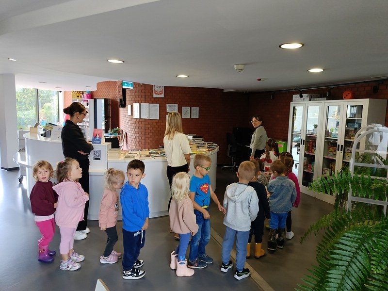 Sówki: Wyjście do biblioteki - Zdjęcie 4