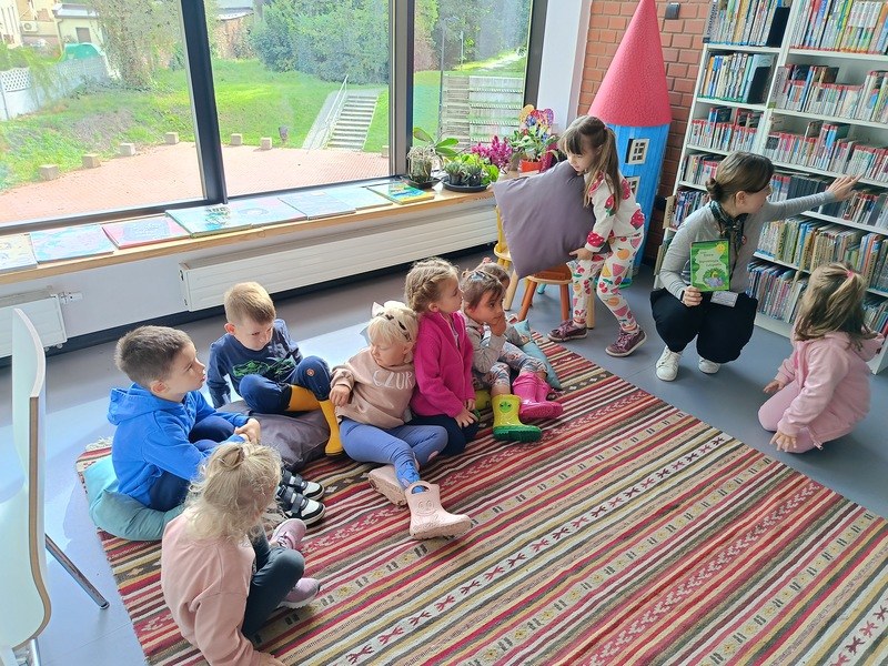 Sówki: Wyjście do biblioteki - Zdjęcie 5