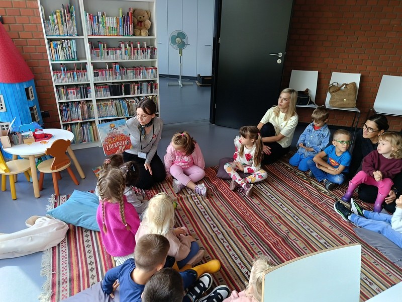 Sówki: Wyjście do biblioteki - Zdjęcie 9