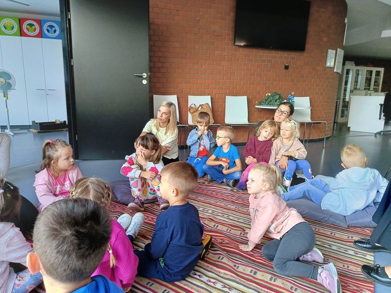 Sówki: Wyjście do biblioteki - Zdjęcie 11