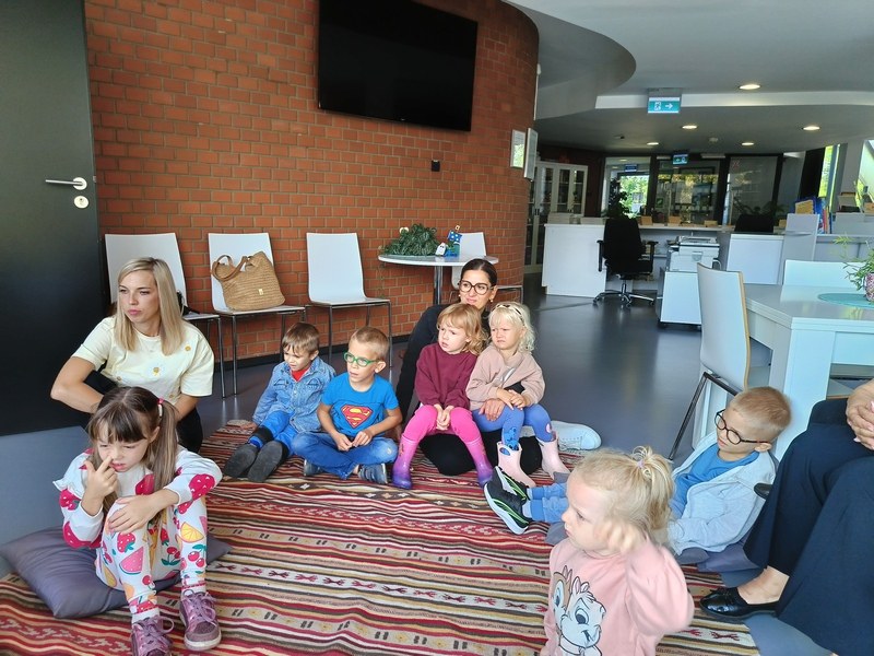 Sówki: Wyjście do biblioteki - Zdjęcie 12