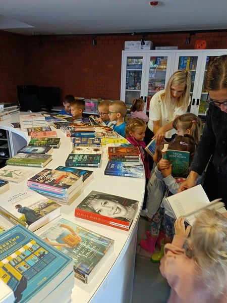 Sówki: Wyjście do biblioteki - Zdjęcie 23