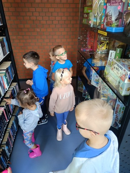 Sówki: Wyjście do biblioteki - Zdjęcie 33