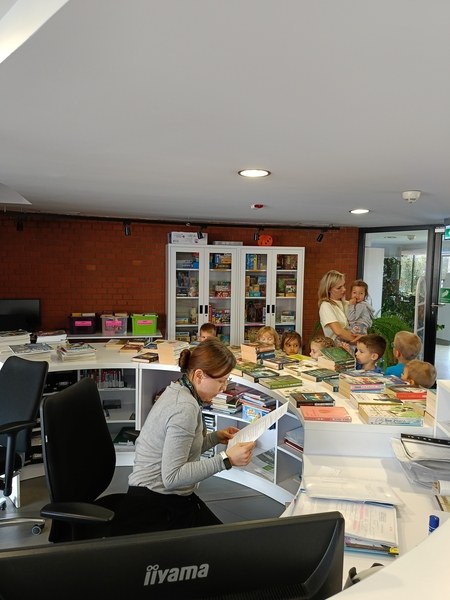 Sówki: Wyjście do biblioteki - Zdjęcie 39