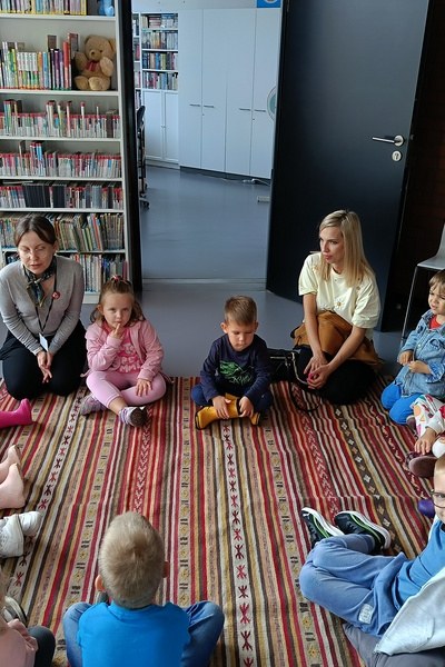 Sówki: Wyjście do biblioteki