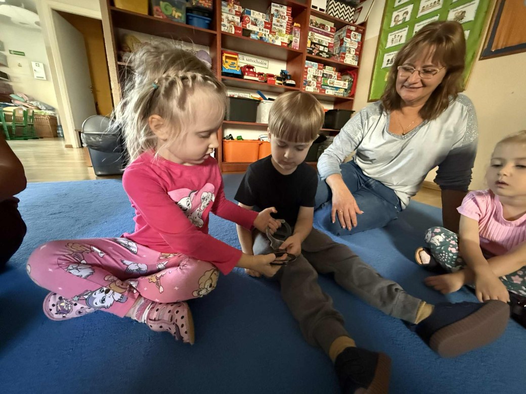 Spotkanie z Policjantem: Bezpieczna Droga Do Przedszkola - Zdjęcie 9