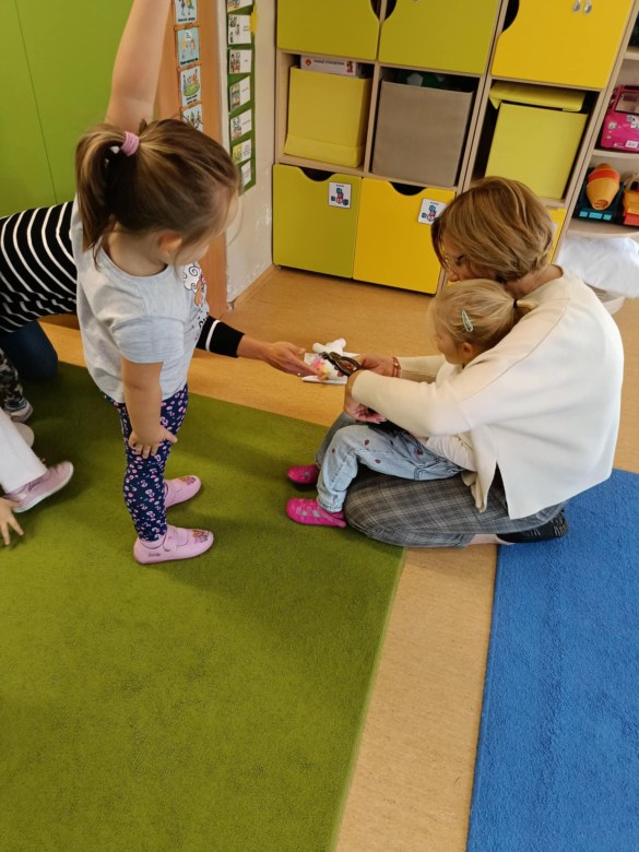 Spotkanie z Policjantem: Bezpieczna Droga Do Przedszkola - Zdjęcie 19