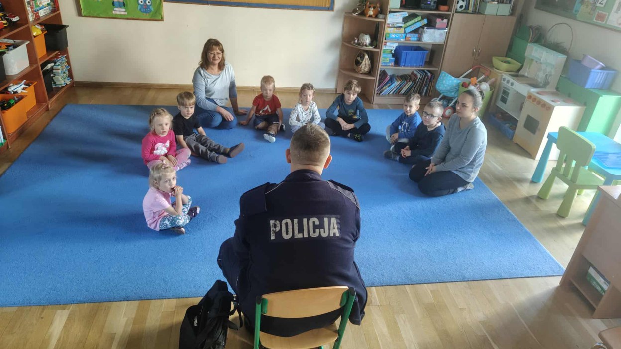 Spotkanie z Policjantem: Bezpieczna Droga Do Przedszkola - Zdjęcie 34