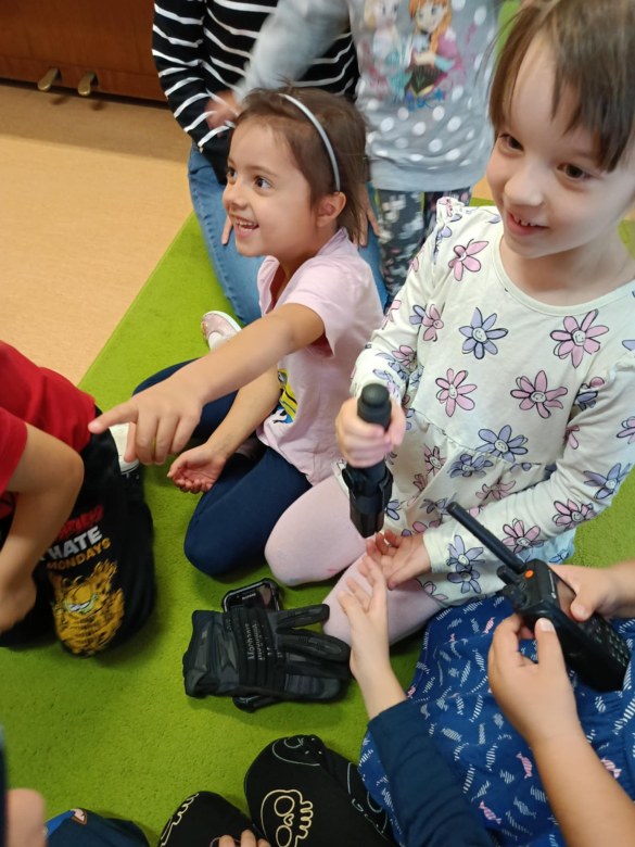 Spotkanie z Policjantem: Bezpieczna Droga Do Przedszkola - Zdjęcie 48