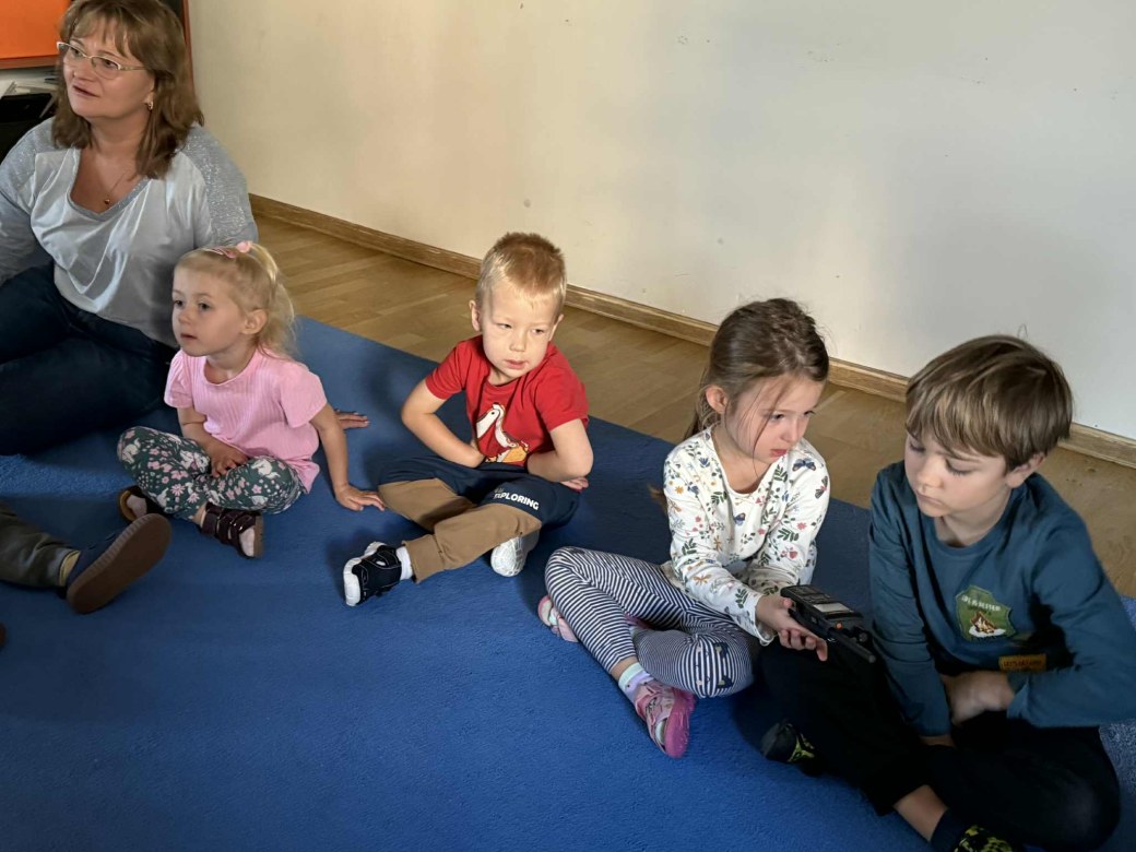 Spotkanie z Policjantem: Bezpieczna Droga Do Przedszkola - Zdjęcie 62