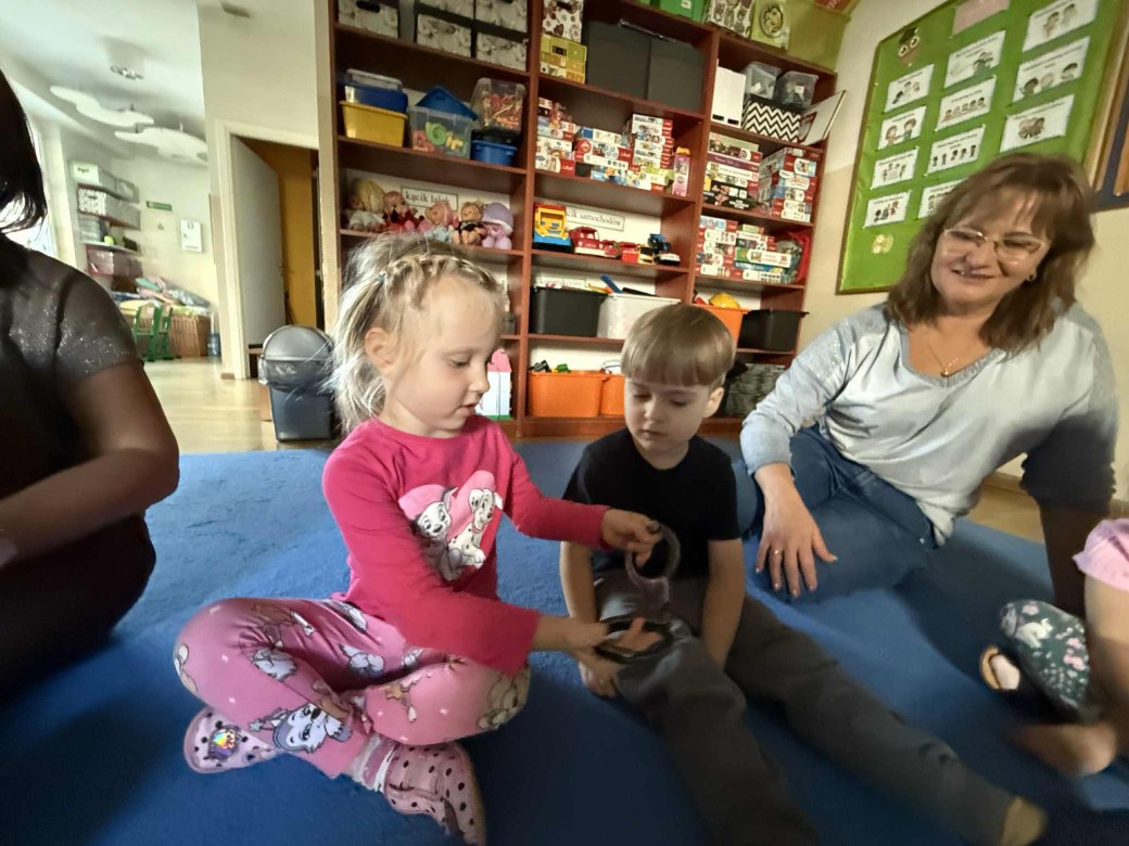 Spotkanie z Policjantem: Bezpieczna Droga Do Przedszkola - Zdjęcie 30