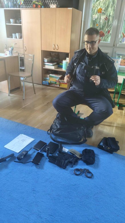 Spotkanie z Policjantem: Bezpieczna Droga Do Przedszkola - Zdjęcie 36