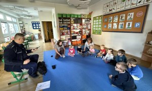 Spotkanie z Policjantem: Bezpieczna Droga Do Przedszkola - Zdjęcie 13