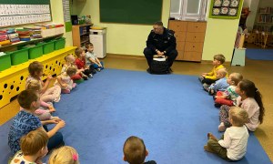 Spotkanie z Policjantem: Bezpieczna Droga Do Przedszkola - Zdjęcie 18