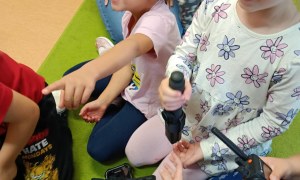 Spotkanie z Policjantem: Bezpieczna Droga Do Przedszkola - Zdjęcie 48