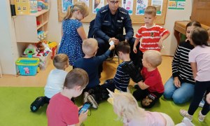 Spotkanie z Policjantem: Bezpieczna Droga Do Przedszkola - Zdjęcie 51