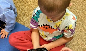 Spotkanie z Policjantem: Bezpieczna Droga Do Przedszkola - Zdjęcie 74