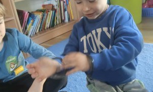 Spotkanie z Policjantem: Bezpieczna Droga Do Przedszkola - Zdjęcie 25