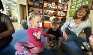 Spotkanie z Policjantem: Bezpieczna Droga Do Przedszkola - Zdjęcie 30