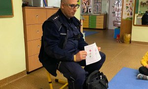 Spotkanie z Policjantem: Bezpieczna Droga Do Przedszkola - Zdjęcie 32