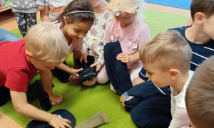 Spotkanie z Policjantem: Bezpieczna Droga Do Przedszkola - Zdjęcie 69