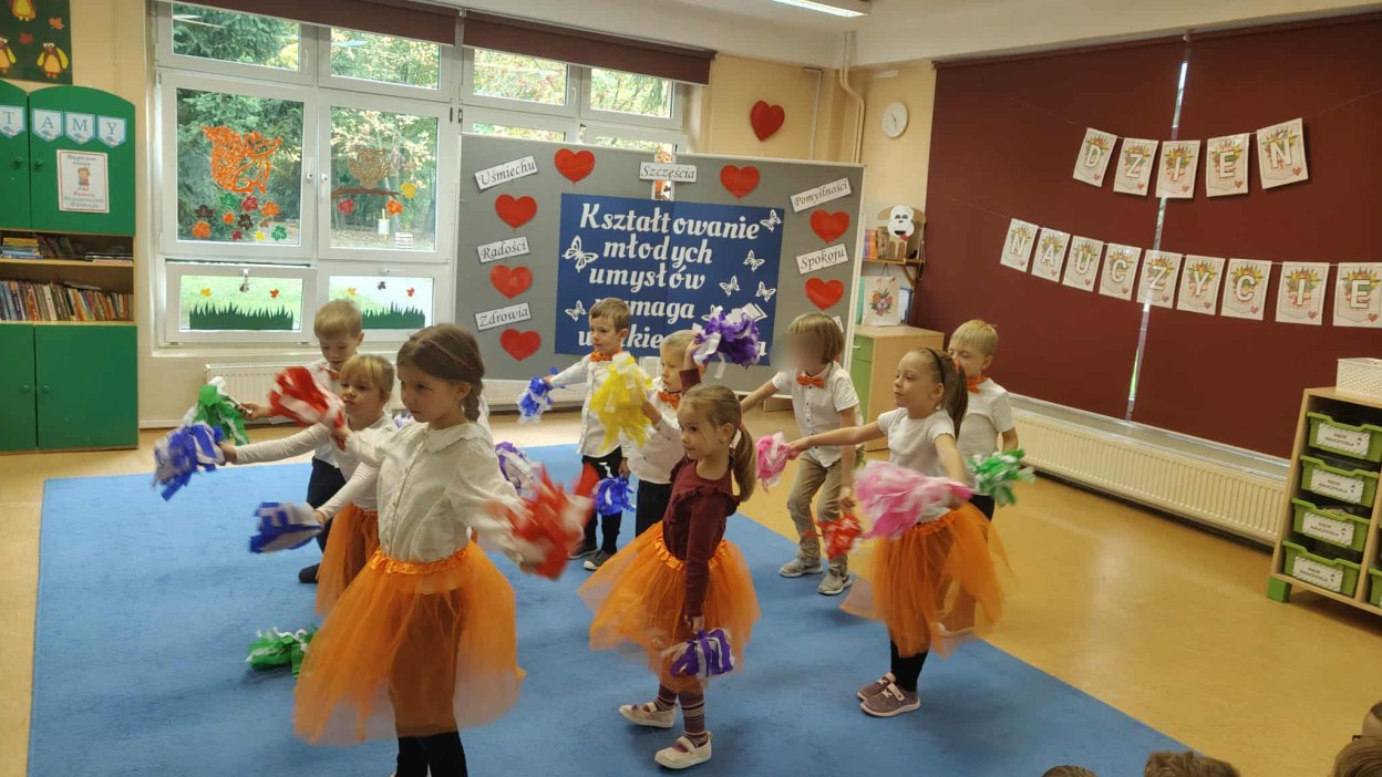 Akademia z okazji Dnia Edukacji Narodowej - Zdjęcie 37