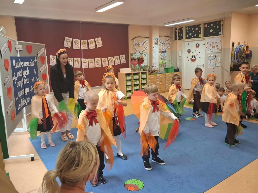 Akademia z okazji Dnia Edukacji Narodowej - Zdjęcie 43