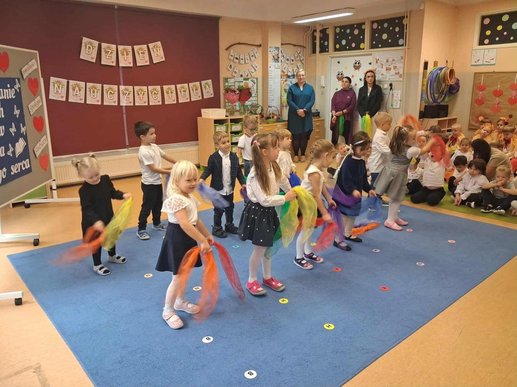 Akademia z okazji Dnia Edukacji Narodowej - Zdjęcie 46