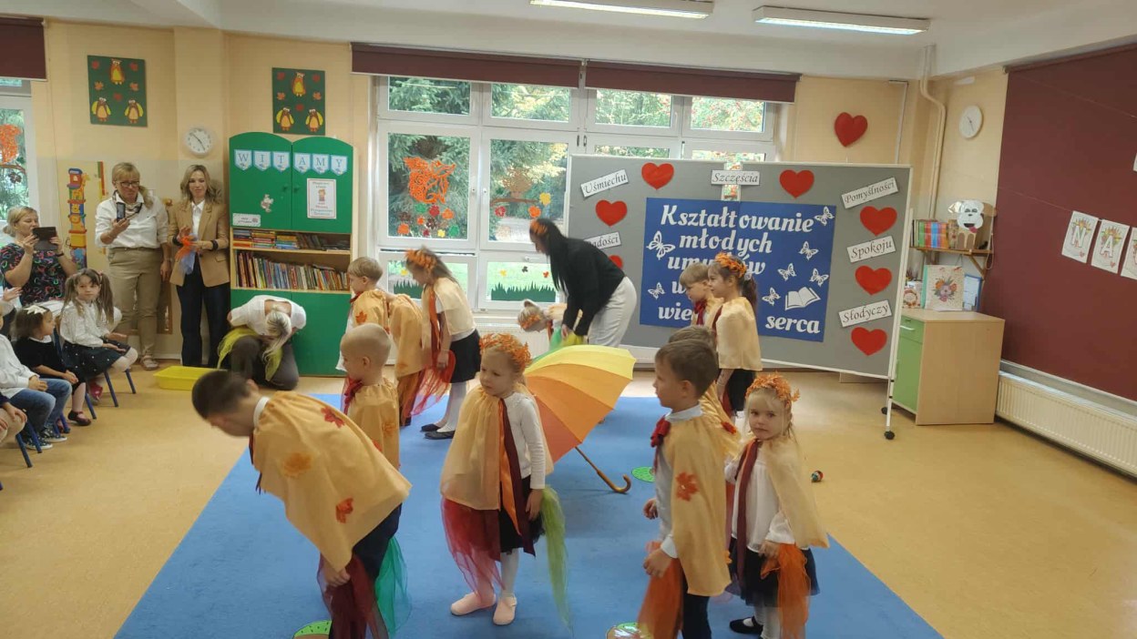 Akademia z okazji Dnia Edukacji Narodowej - Zdjęcie 25