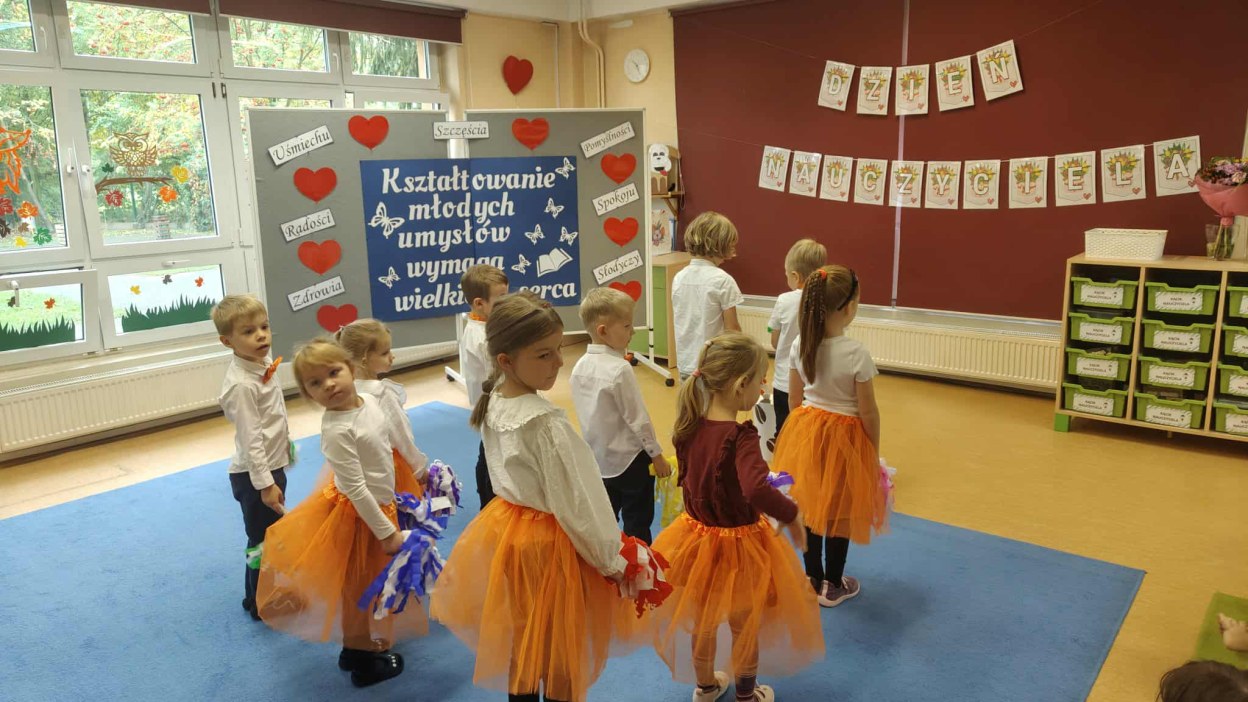 Akademia z okazji Dnia Edukacji Narodowej - Zdjęcie 36