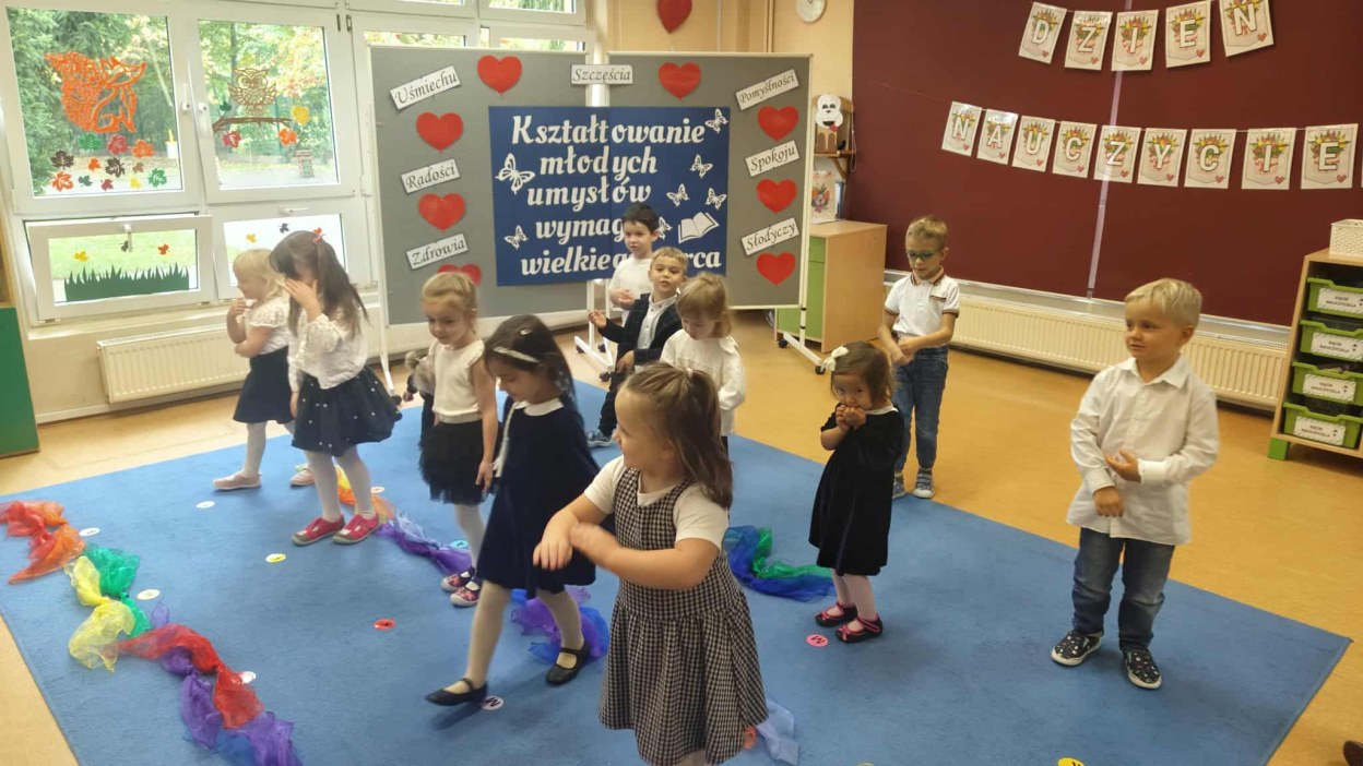 Akademia z okazji Dnia Edukacji Narodowej - Zdjęcie 38