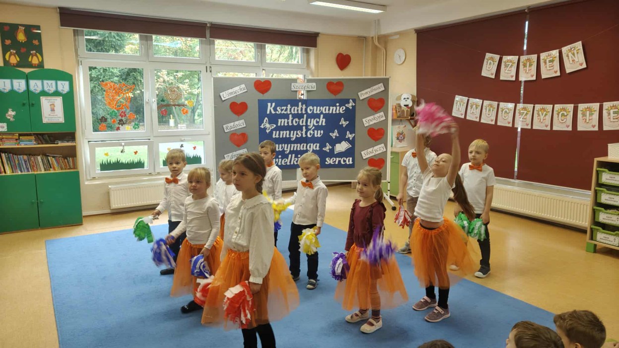 Akademia z okazji Dnia Edukacji Narodowej - Zdjęcie 55