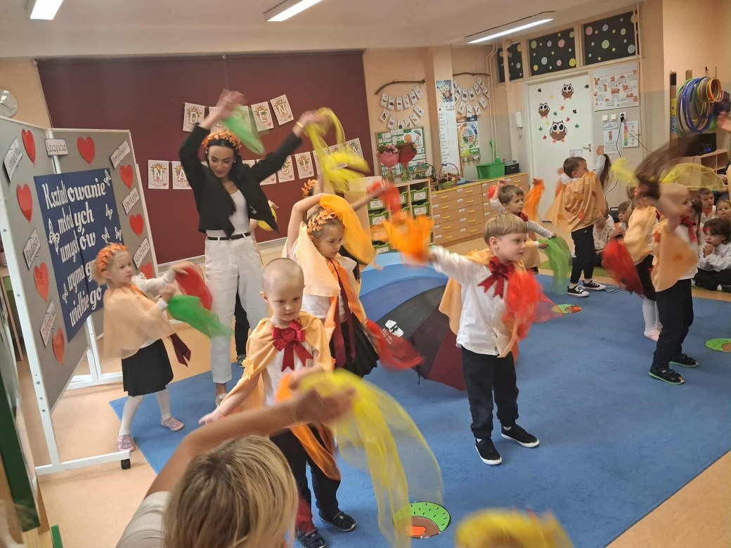 Akademia z okazji Dnia Edukacji Narodowej - Zdjęcie 59