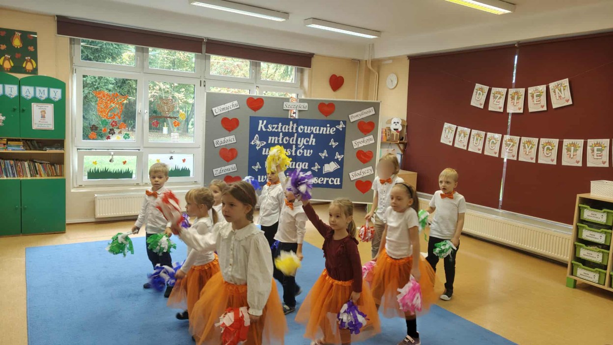 Akademia z okazji Dnia Edukacji Narodowej - Zdjęcie 44