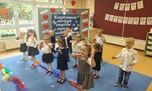 Akademia z okazji Dnia Edukacji Narodowej - Zdjęcie 12