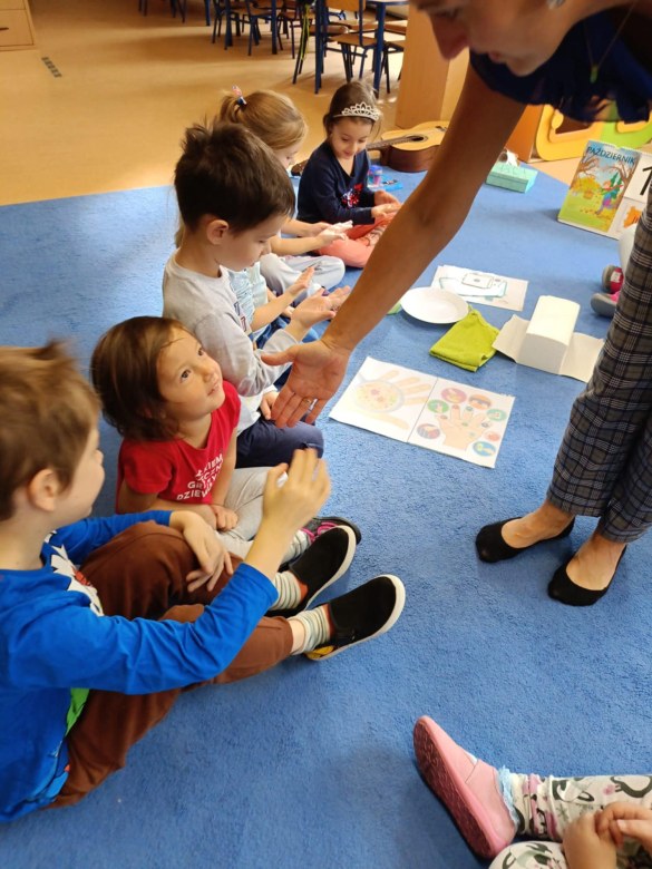 Światowy Dzień Mycia Rąk w grupie Sówki - Zdjęcie 16