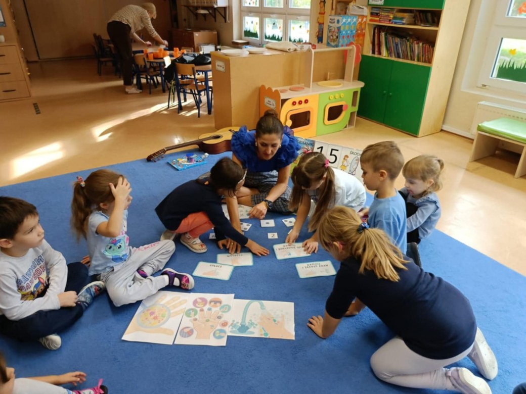 Światowy Dzień Mycia Rąk w grupie Sówki - Zdjęcie 17