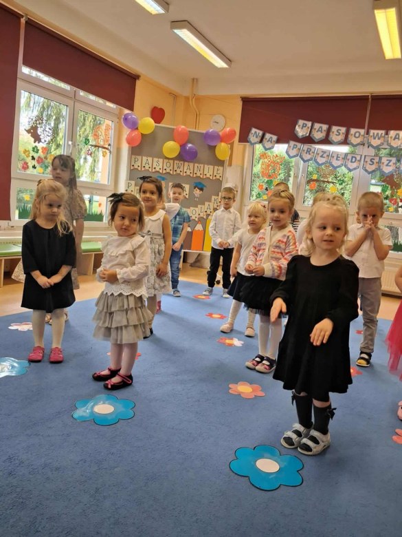 Pasowanie na Przedszkolaka: Sówki 2025 - Zdjęcie 30