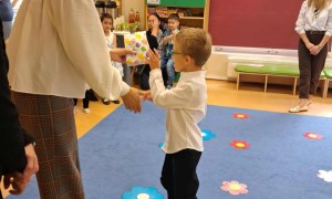 Pasowanie na Przedszkolaka: Sówki 2025 - Zdjęcie 12