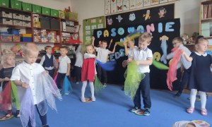 Pasowanie na Przedszkolaka: Żabki 2025 - Zdjęcie 3