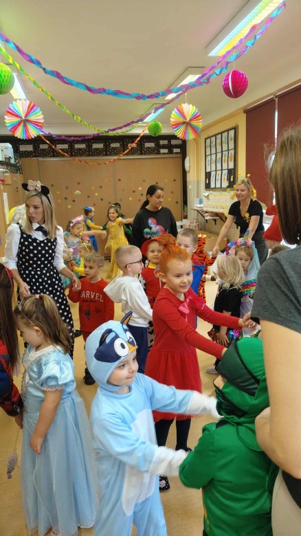 Światowy Dzień Postaci z Bajek - Zdjęcie 47