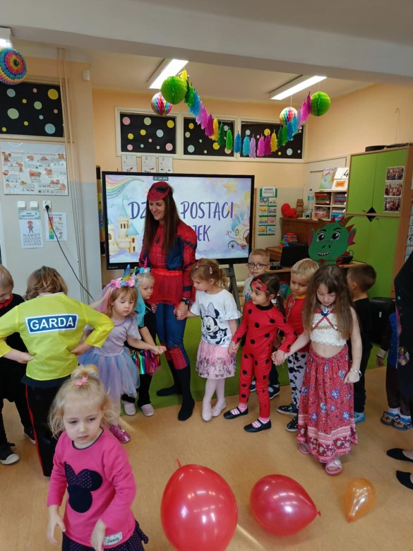 Światowy Dzień Postaci z Bajek - Zdjęcie 36