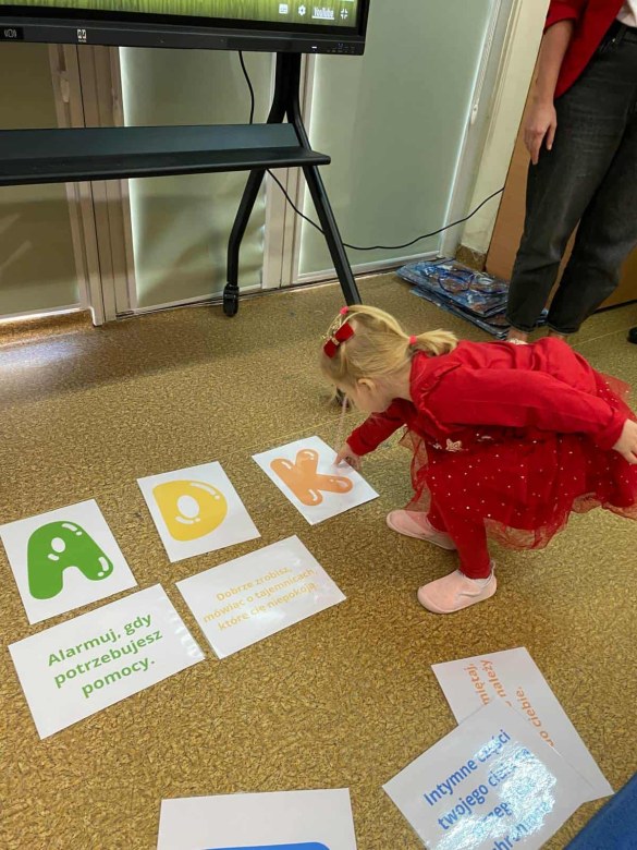 Międzynarodowy Dzień Przeciwdziałania Przemocy wobec Dzieci - Zdjęcie 29