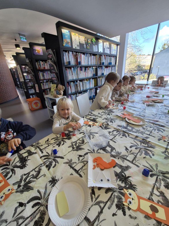 Sówki: Warsztaty w bibliotece - Zdjęcie 52