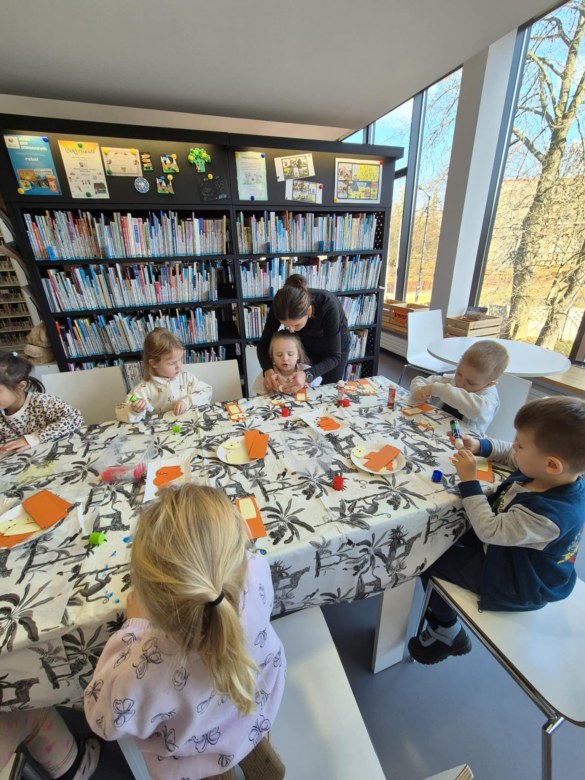 Sówki: Warsztaty w bibliotece - Zdjęcie 68